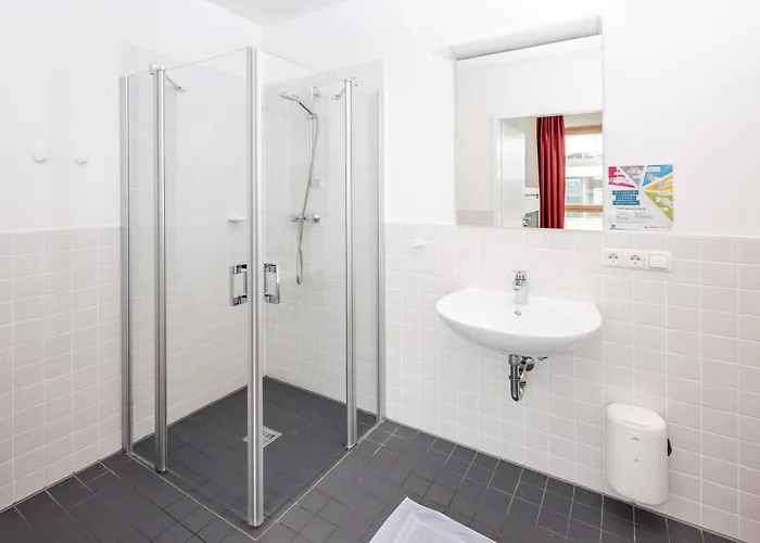 Jugendherberge Heilbronn Hostal *